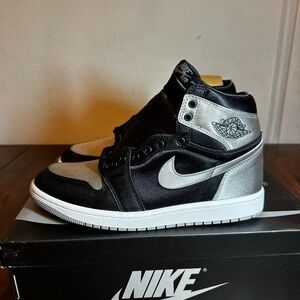 Air Jordan 1 Retro High OG Satin Shadow Size 10W 8.5M Brand New